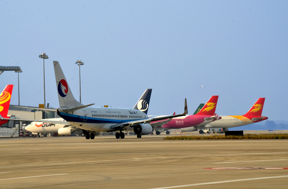 物流|国庆假期石家庄机场运送旅客19万人次