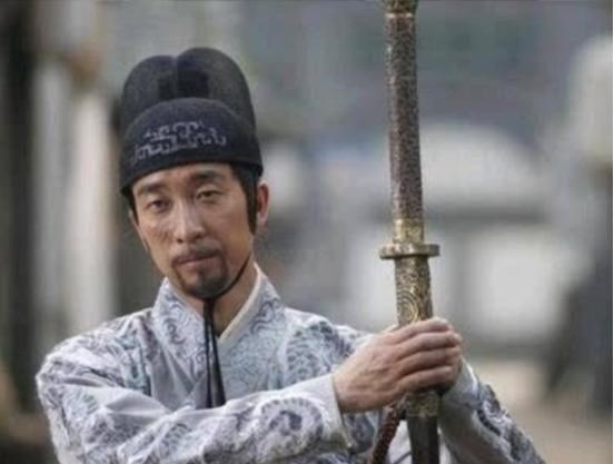 奶豆说育儿|太子朱标落水，众人跳水救人，朱元璋看到侍卫们衣服靴子后：斩了