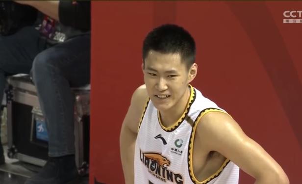 天津男籃|106-88！CBA最大奪冠熱門(mén)，6連勝遙遙領(lǐng)先！二當(dāng)家狂送14助攻