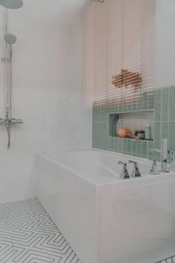 64㎡学区房，一居变二居室，客厅还带茶室，邻居看了都夸装得好