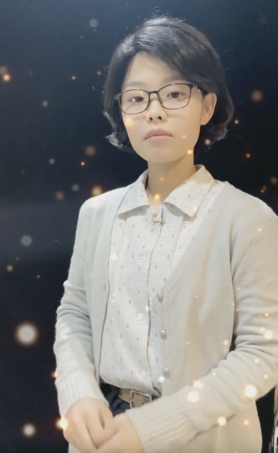 王莎莎|武林外传莫小贝翻红！上央视演绎张桂梅，预博士毕业留上戏当老师