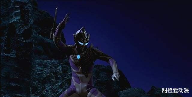 同人|希特拉奧特曼同人皮套公開，形象更像光之巨人，敏捷的化身！