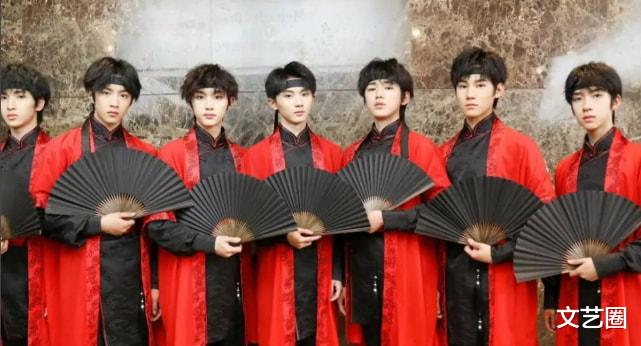 时代峰峻|时代峰峻有多会省钱？时代少年团成员染头发只染刘海，舞台表演戴假袖子套