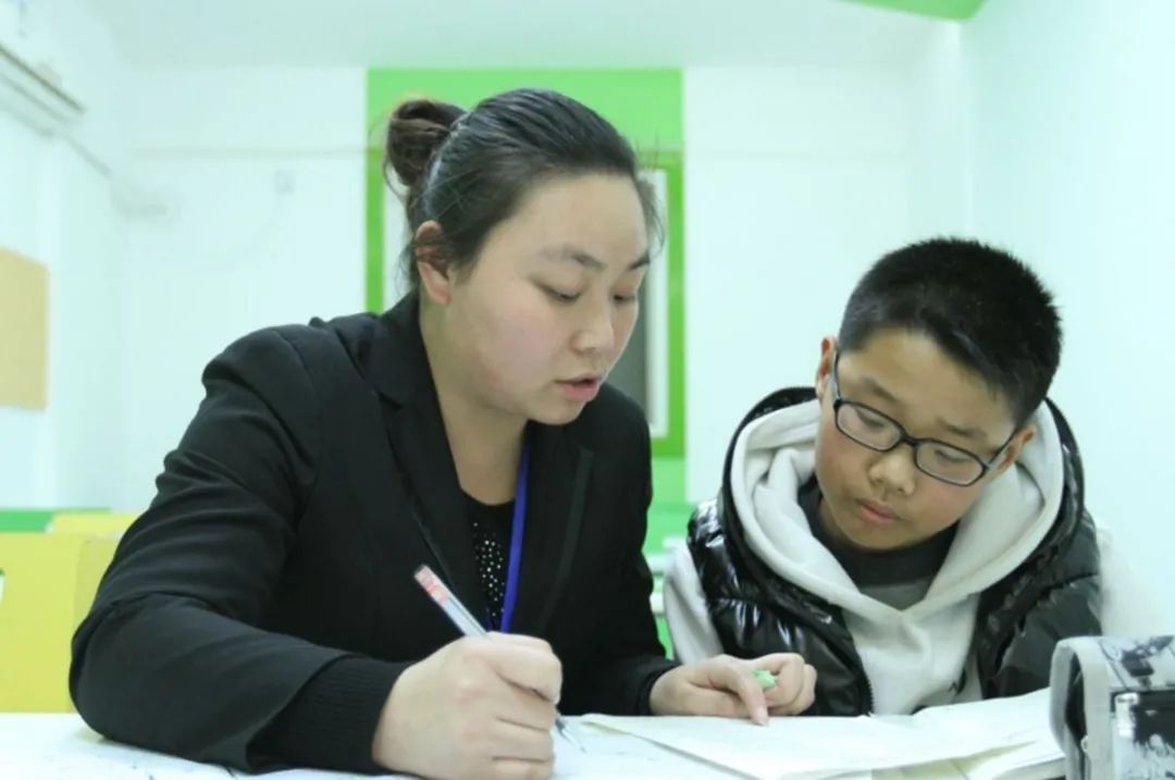 C妈学堂|“双减”政策实行后,一对一家教成潮流?请先看看教育部的回应