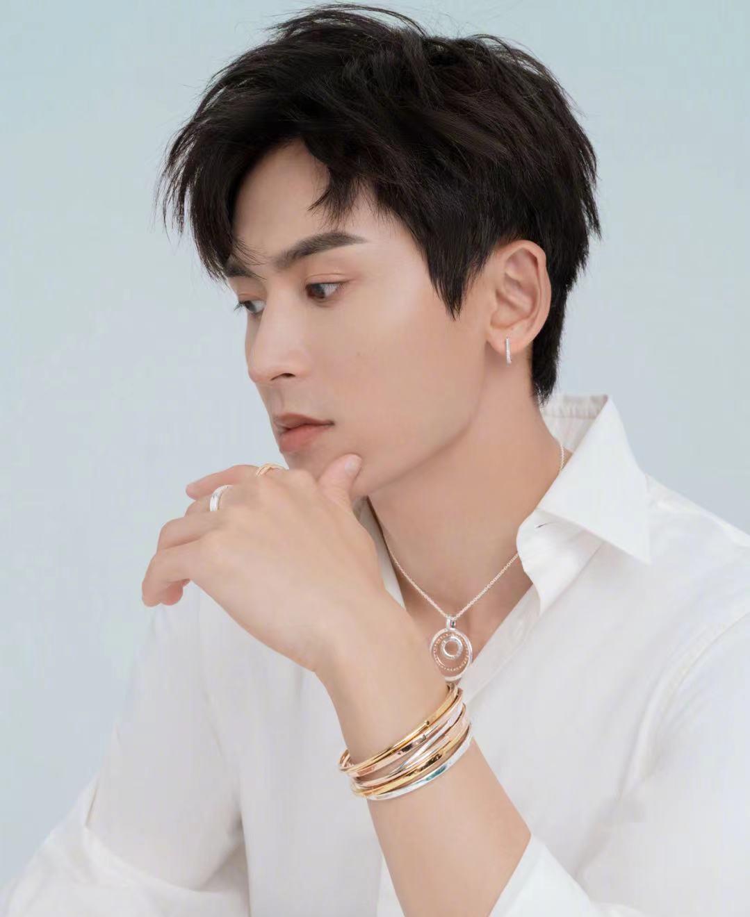 童瑶|童瑶老公迷惑发文引发网友热议,已设置阅读权限,疑与张哲瀚有关