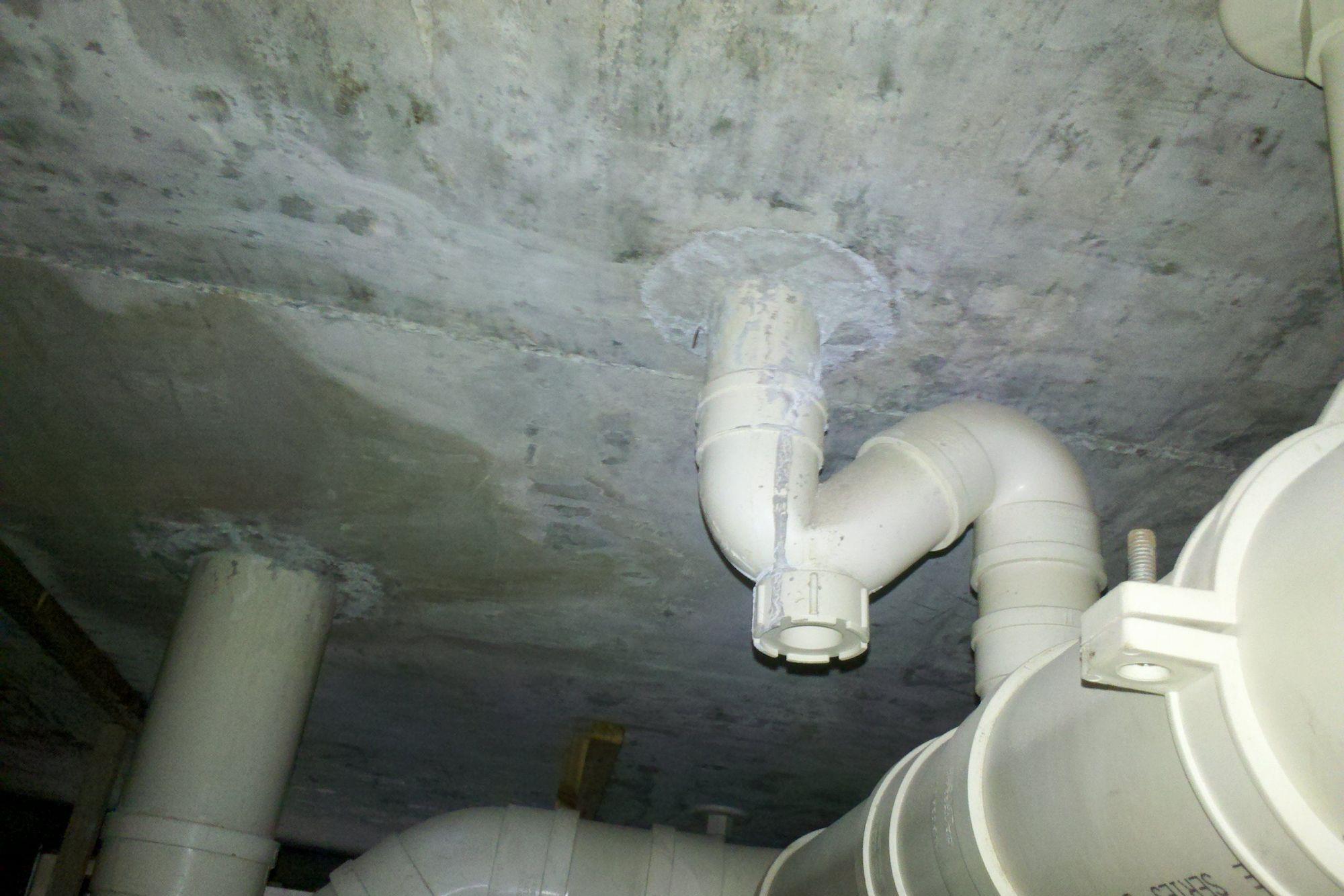 花间语录|卫生间漏水的可能原因有4种，其中3种不需要砸砖，就可以补漏