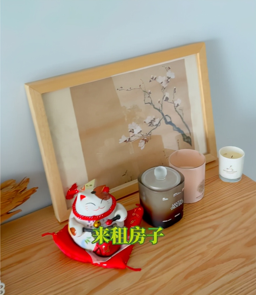 |知名主持人北漂10年仍在租房，厨房简陋遭嘲讽，自曝省钱资助他人