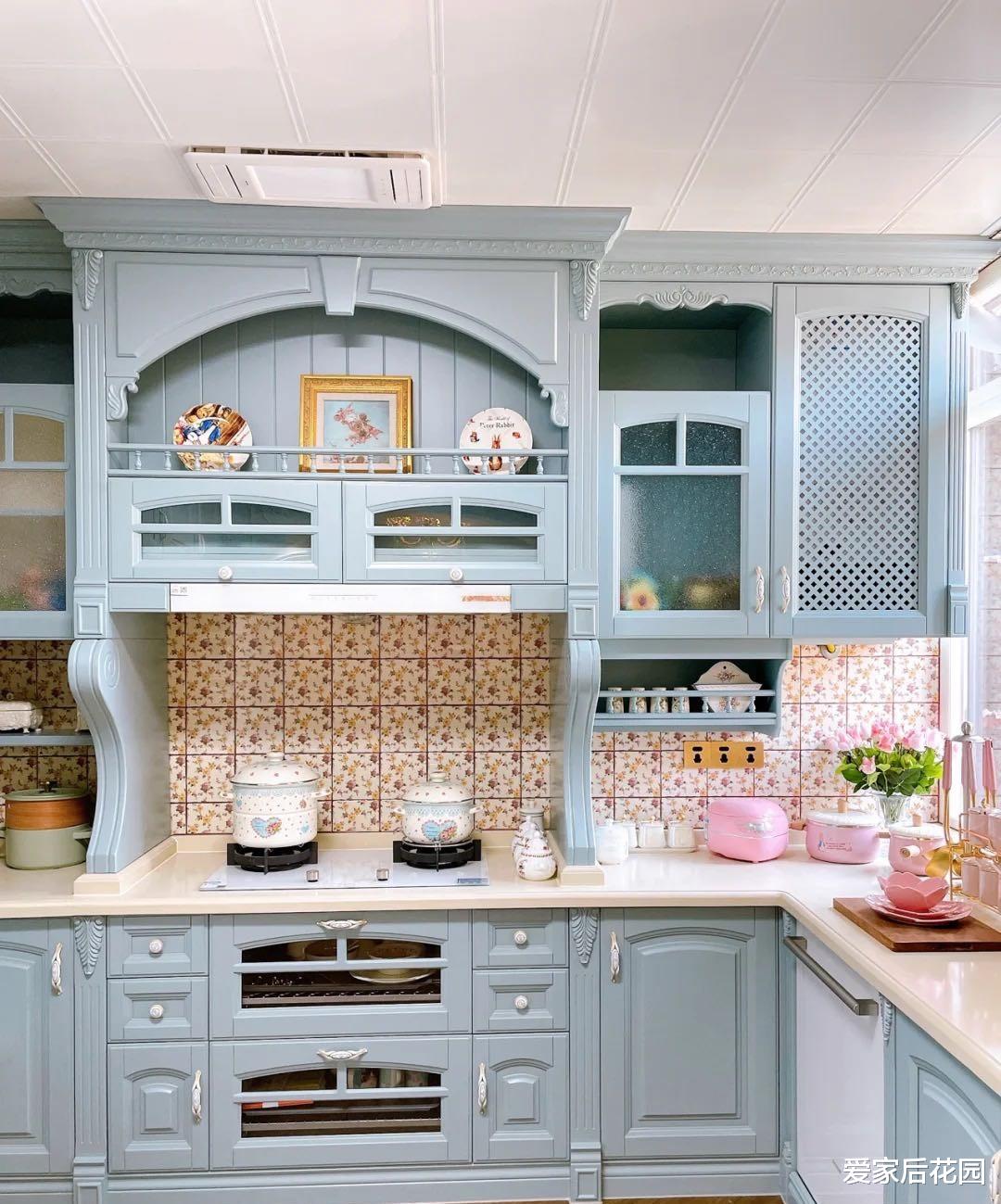 厨房面积太小显拥挤?学学德国女士的设计,小厨房也能变得很宽敞