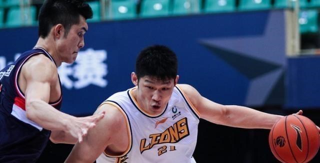 幻女姬 闲庭信步,郭艾伦场均29分,MVP稳了