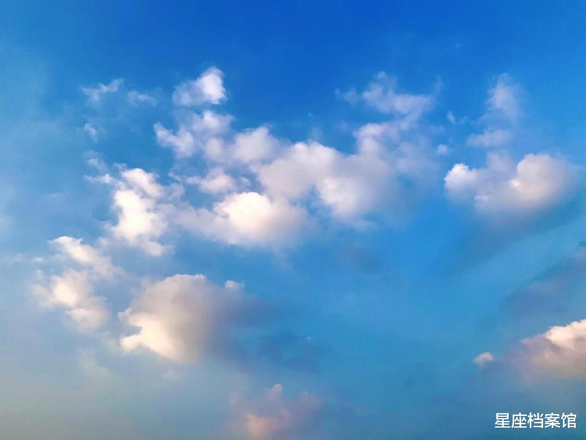 星座档案馆|八月，白羊座看似风平浪静，实则暗流涌动，莫做温水中的青蛙