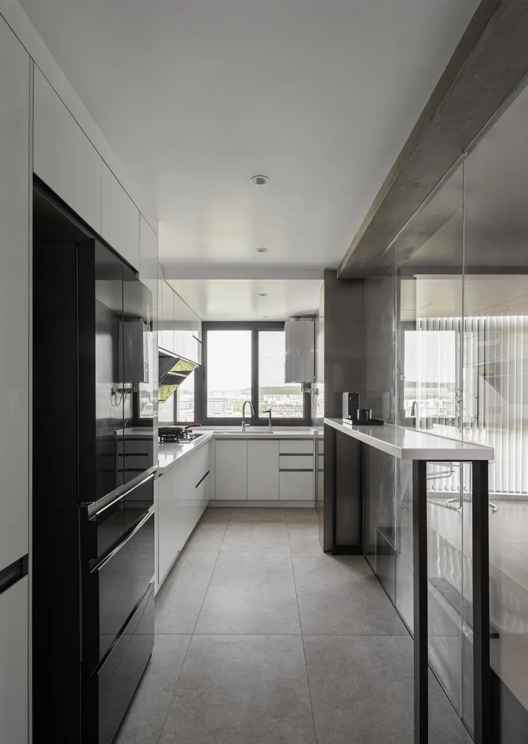 留白+不锈钢+原木风：123m2大平层精装房，改完后满屏高级感！