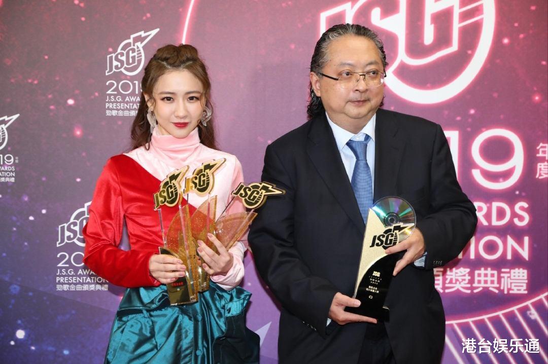 TVB|TVB《劲歌金曲颁奖典礼》：何哲图强捧菊梓乔，此后再无公信力？