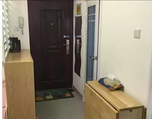 北漂十年，晒晒一家四口的40平小窝，厨房巴掌大，客厅当卧室！