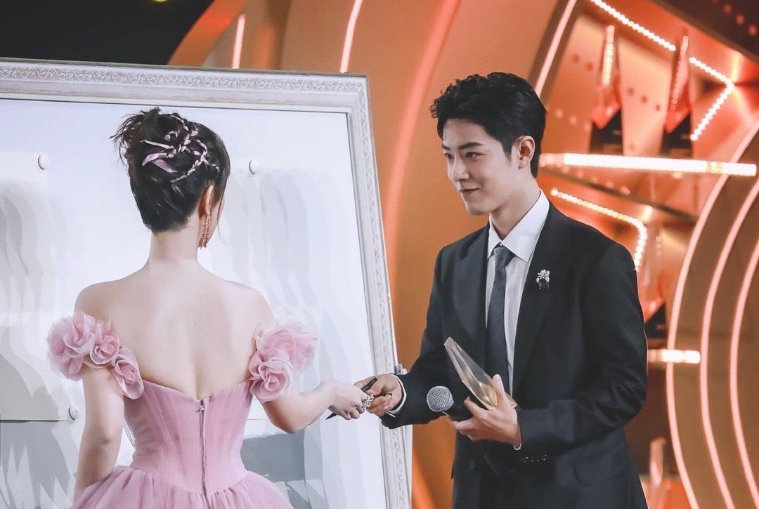 肖战|肖战太“双标”？都是自己的老婆，对待杨紫和任敏态度大不同