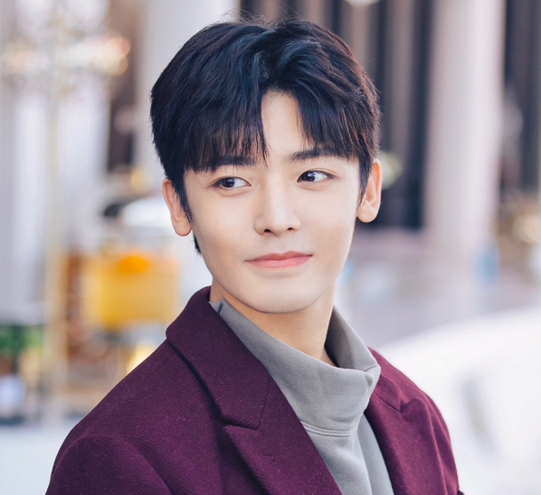 侯明昊|太现实了！《天官赐福》被曝刷下侯明昊，花城一角疑已另做决定