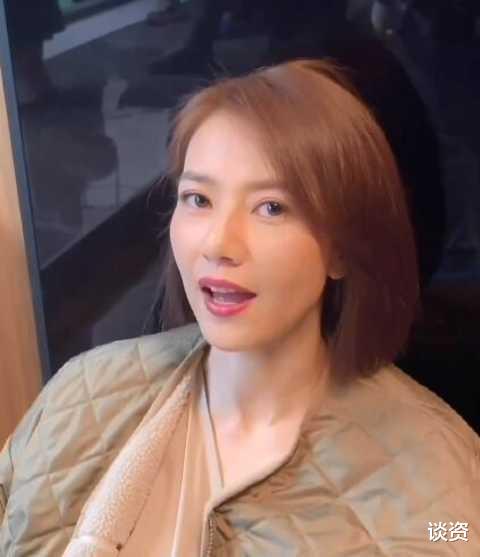 张艾嘉|41岁高圆圆近照，双颊凹陷脸色蜡黄，手部苍老，不老女神还是老了