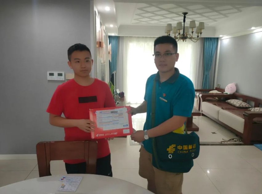 中国邮政|中国邮政公开招聘，可报名岗位高达上千个，应往届生均有机会