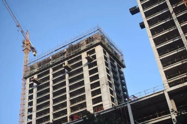 莱莱小影 河南一”心酸“烂尾楼,业主们自救却被”压垮“陷入循环漩涡