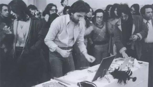 DEEP深度世界|她将身体麻醉6小时，期间任由路人摆布，结果成了暴徒的狂欢盛宴