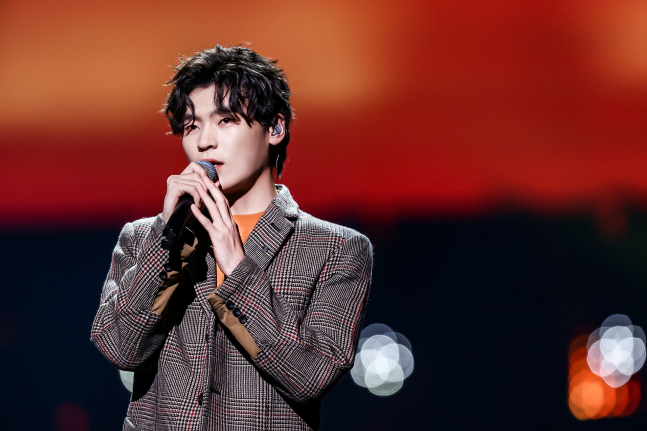 隔壁老樊|睡发小老婆、带退伍哥哥工体点外国妞，隔壁老樊你可真会玩