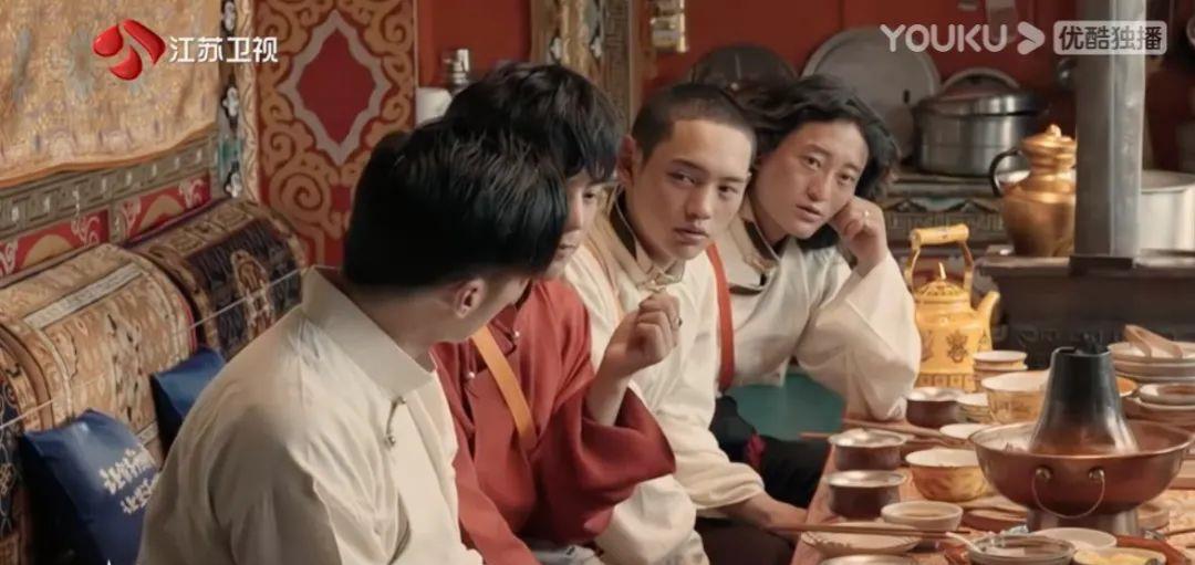 谢霆锋|谢霆锋丁真被全网磕疯,我却只看到两个自由的灵魂