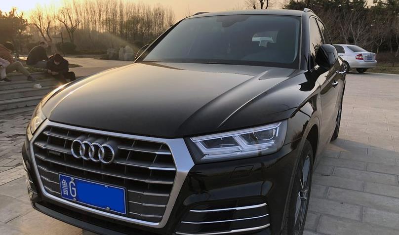 我已是短发|开惯奥迪Q5L，再开朋友的威兰达，发现丰田确实很适合家用