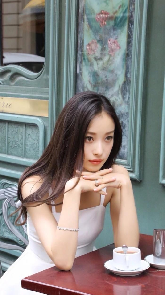 倪妮|都说倪妮是最惨谋女郎，但实际上她幸运的很