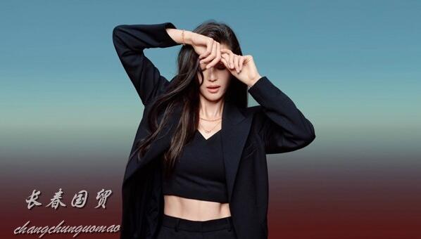 香港|39岁全智贤近照曝光，身材纤细五官精致，完全看不出是双宝妈