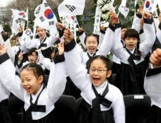 陷入人口危機後，韓國放低國籍要求，將主意打到瞭中國人身上-圖4