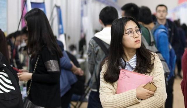 为娃学画丫|大学生“烂大街”了？通过数据得知真相，本科生仍是稀缺资源