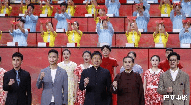 迪丽热巴|五四晚会是仙女集合吗？热巴惊艳变学生妹，关晓彤杨紫美出新高度