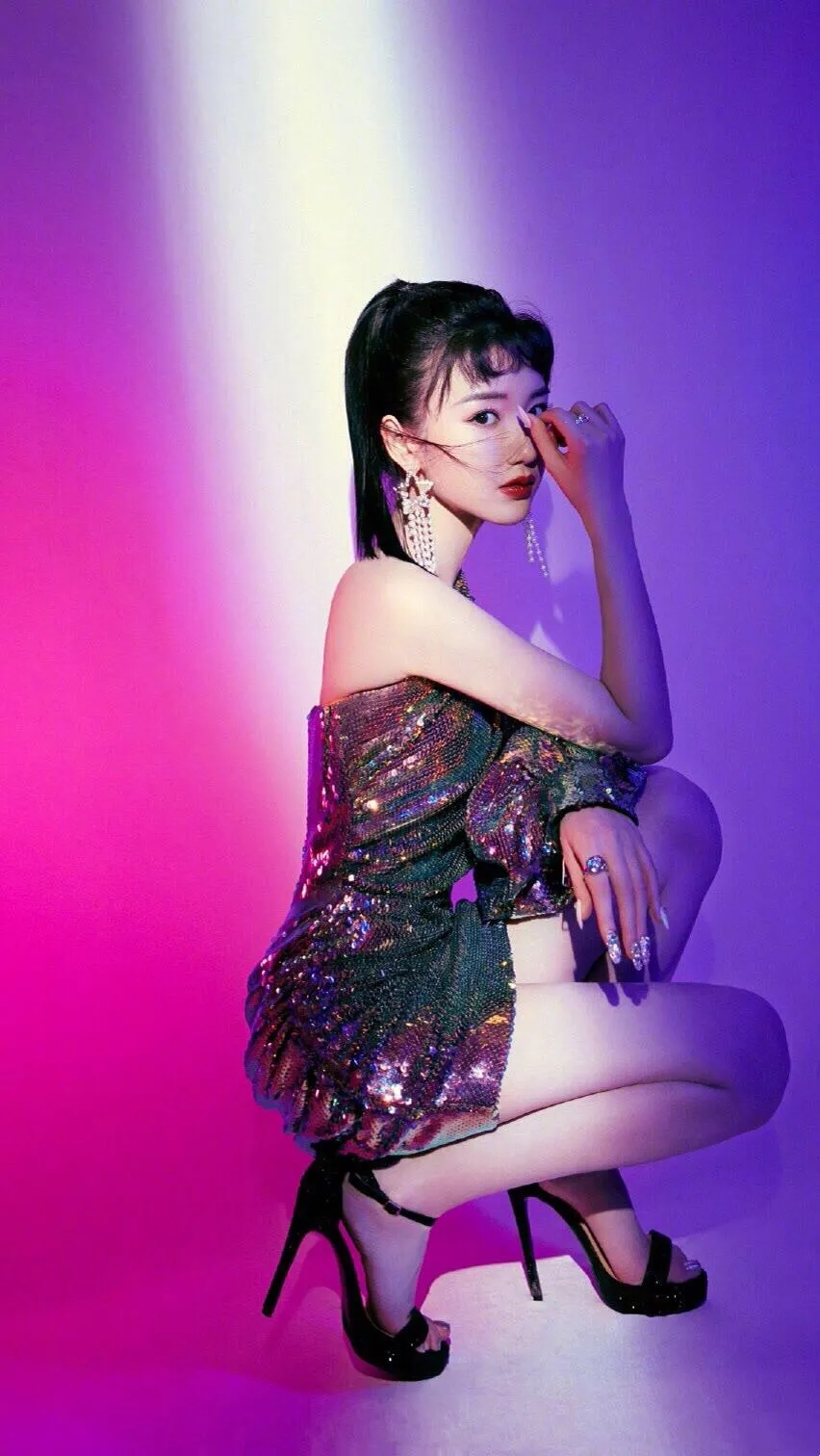 肖战|毛晓彤，性感丰满，成熟妩媚，高清写真，不知道谁会得到她