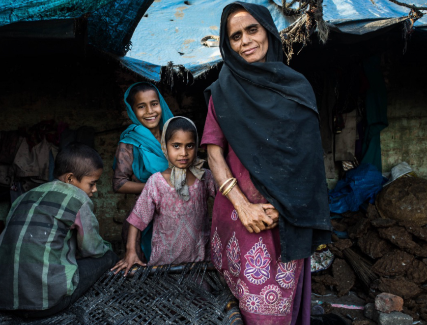 印度|印度圣女：来自贱民家庭，将一生幸福奉献给神，年老色衰后被抛弃