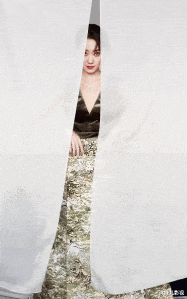 古天乐|34岁张雨绮近照脸部僵硬鼻子怪,笑容像机器人颜值骤降,都是过度医美惹的祸?