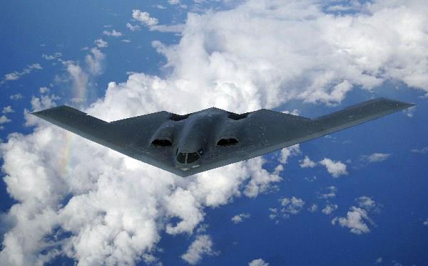 b-2轰炸机|一旦美国出动全部B2轰炸机，哪国能拦截并击落？专家：仅2国
