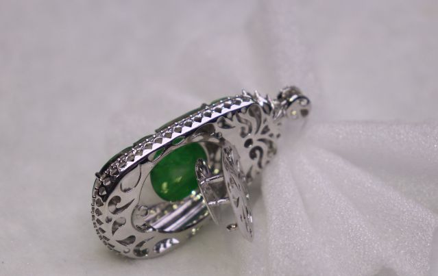 艺术品|「种水好、遮三丑」,那么调水是翡翠的最佳补救方法吗?