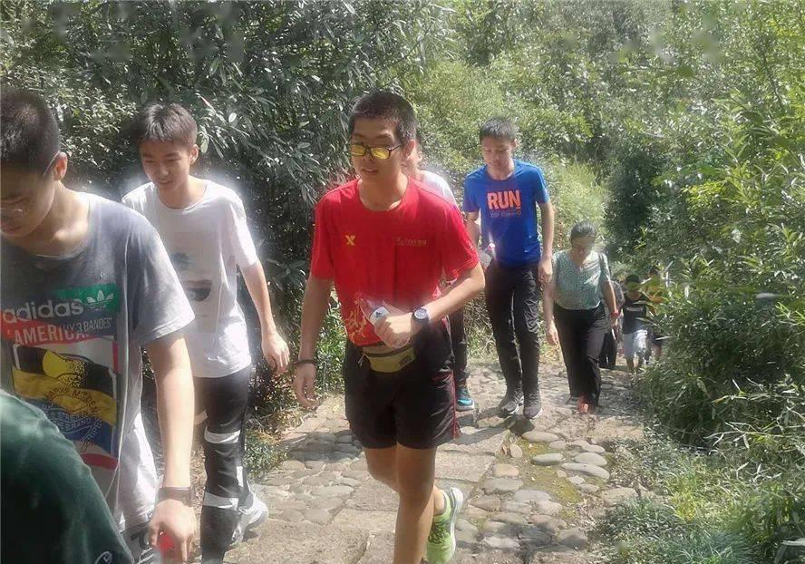 世界冠军|这就是状元！新人王战，状元郎大胜世界冠军！