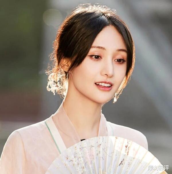 郑爽|郑爽突降官微，摇身一变成公知，网友：这是解封了吗？