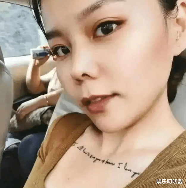 姚策|细节看家教！熊磊“筷子插碗”坐姿豪放，网友：难怪许妈看不上