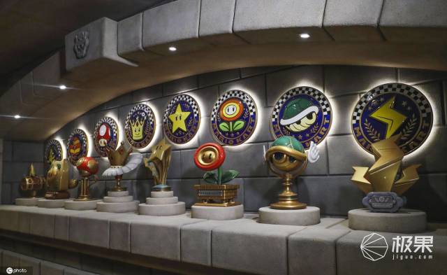 极果网 「超级任天堂世界」开园了！真人打砖块吃金币，还能跟马里奥飙车