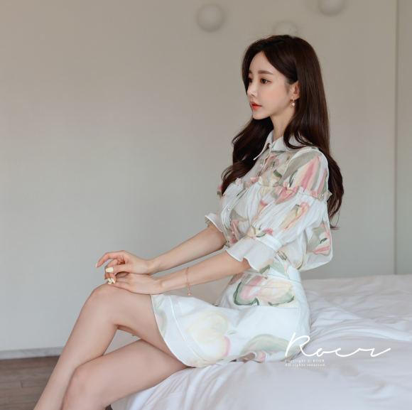 心壹穿搭|女神孙允珠高清时尚搭配：莫奈油彩青苹果墨纹纤雅衬裙