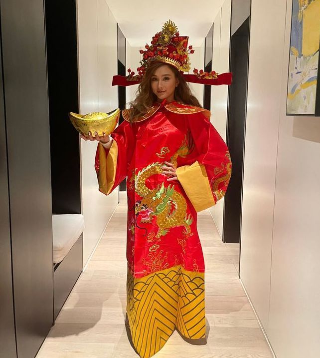 王思聪|王思聪与网红过万圣节？COS斯内普教授翻车，被指像地主家傻儿子