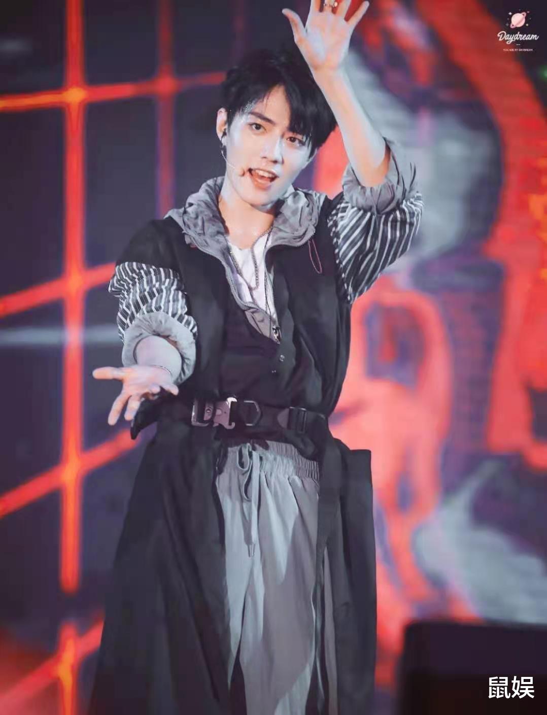 肖战|肖战紧急救场《创4》！曝其飞行两期还鹅厂人情，与鹿晗同期登场