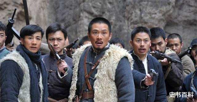 陆荣廷|处决前，犯人看了眼将军家属，将军大喊：放人！25年后他名声大噪