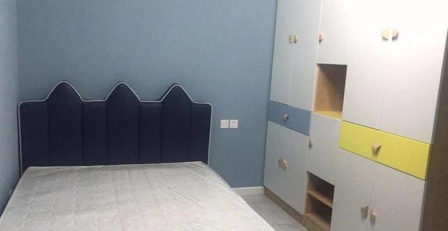 老婆精装的小户型,精打细算花了6万,天花板只装石膏线也好看