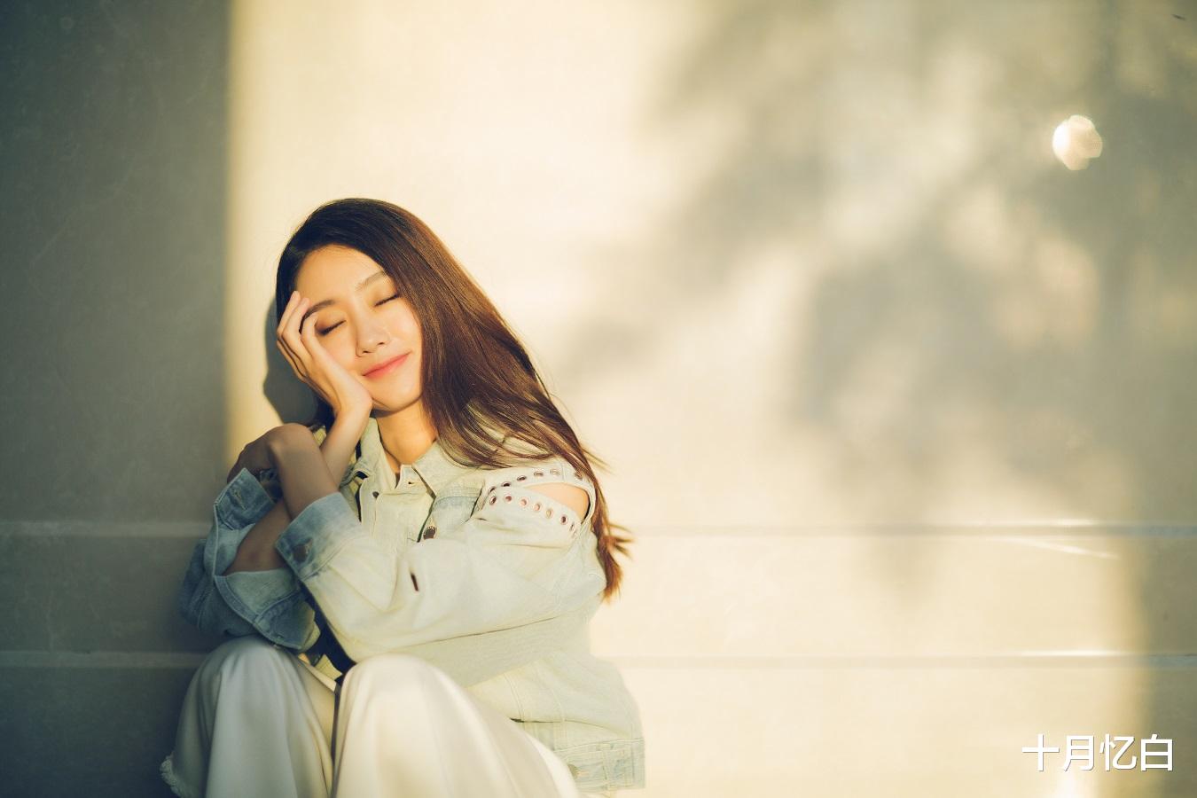 十月忆白 《你好，李焕英》演员张小斐大火后，饭圈遮羞布被撕开，直接被解散