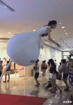 福建省 “男子偷豪车把妹，清晨加满油停回原位”这波操作绝了！