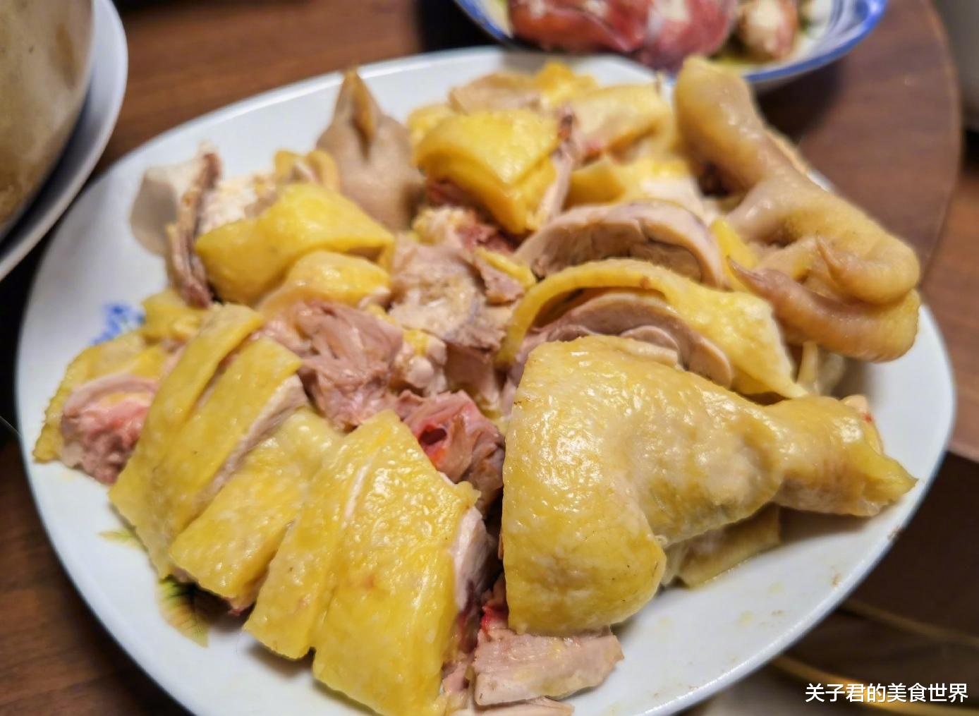 俞灏明|俞灏明高调晒年夜饭,8道菜吸引百万网友观看,网友:太豪横了!