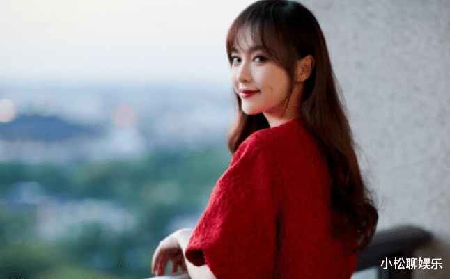 唐嫣|唐嫣晒车内自拍，糖糖三十八岁首张照片，自拍水平有进步