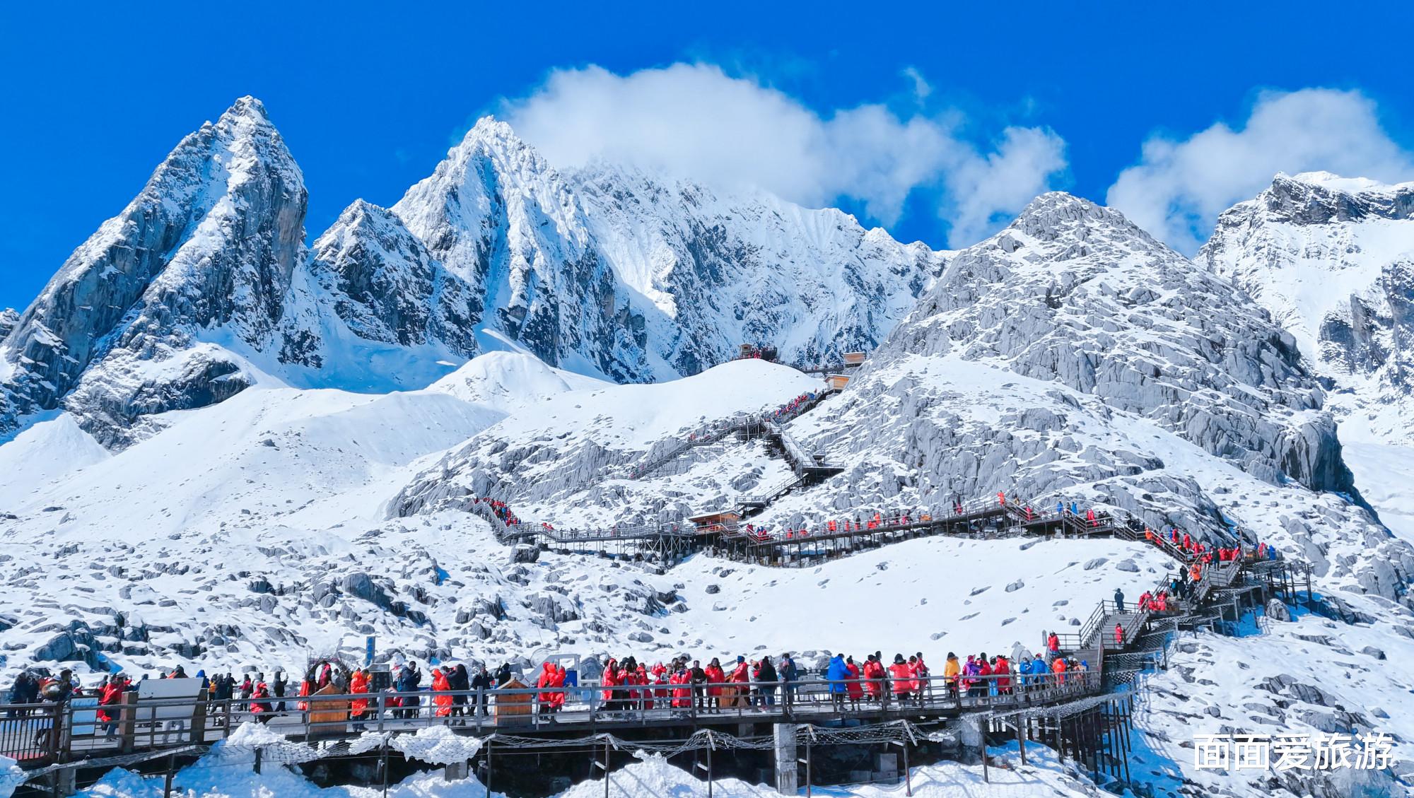 丹霞地貌|玉龙雪山：纳西族人保护神的化身